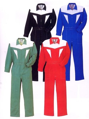 KURE(クレヒフク),9200,ジャンプスーツの写真は2024-25最新カタログ81ページに掲載されています。