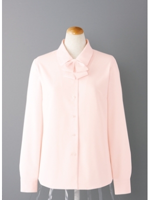 セロリー Selery ifory SKITTO,S36673,長袖ブラウスの写真は2025-26最新カタログ225ページに掲載されています。