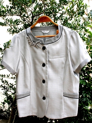 セロリー Selery ifory SKITTO,S59798,オーバーブラウスの写真です