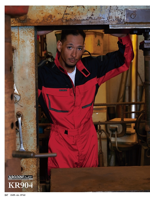 ＫＵＲＥ(クレヒフク),KR904,長袖ピットスーツの写真は2025-26最新のオンラインカタログの47ページに掲載されています。