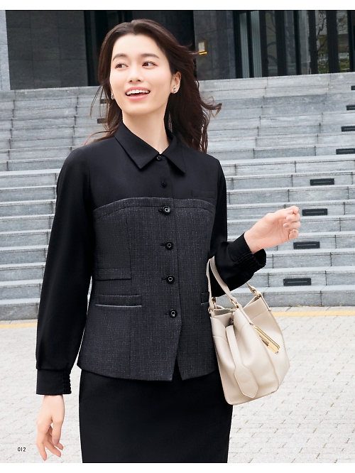 ヤギコーポレーション Ｕｎｉｌａｄｙ(ユニレディ),U2557 オーバージャケットの写真は2025-26最新オンラインカタログ12ページに掲載されています。