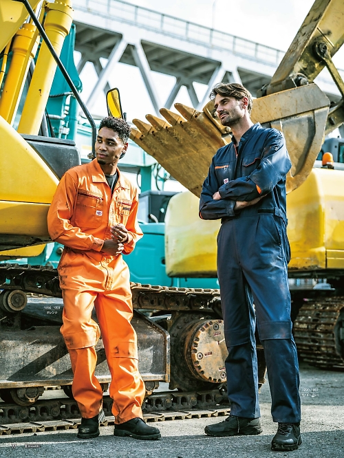 山田辰 DICKIES WORK　AUTO-BI THEMAN,1280,ツナギの写真は2025-26最新のオンラインカタログの77ページに掲載されています。