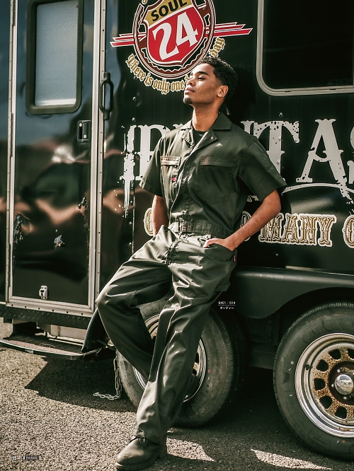 山田辰 DICKIES WORK　AUTO-BI THEMAN,6401 半袖ツナギ服の写真は2026最新オンラインカタログ85ページに掲載されています。