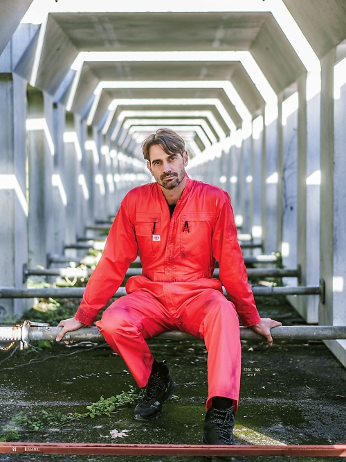 山田辰 DICKIES WORK　AUTO-BI THEMAN,5700,ツヅキ服の写真は2026最新のオンラインカタログの93ページに掲載されています。