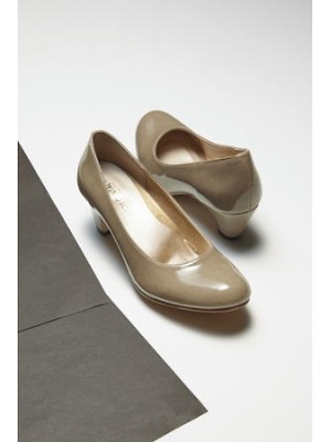 ユニフォーム5 S98272 プレーンパンプス(ベージュ)